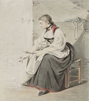 Junge Frau in Berner Tracht, an der Haspel in einem Zimmer auf einer Holzbank sitzend